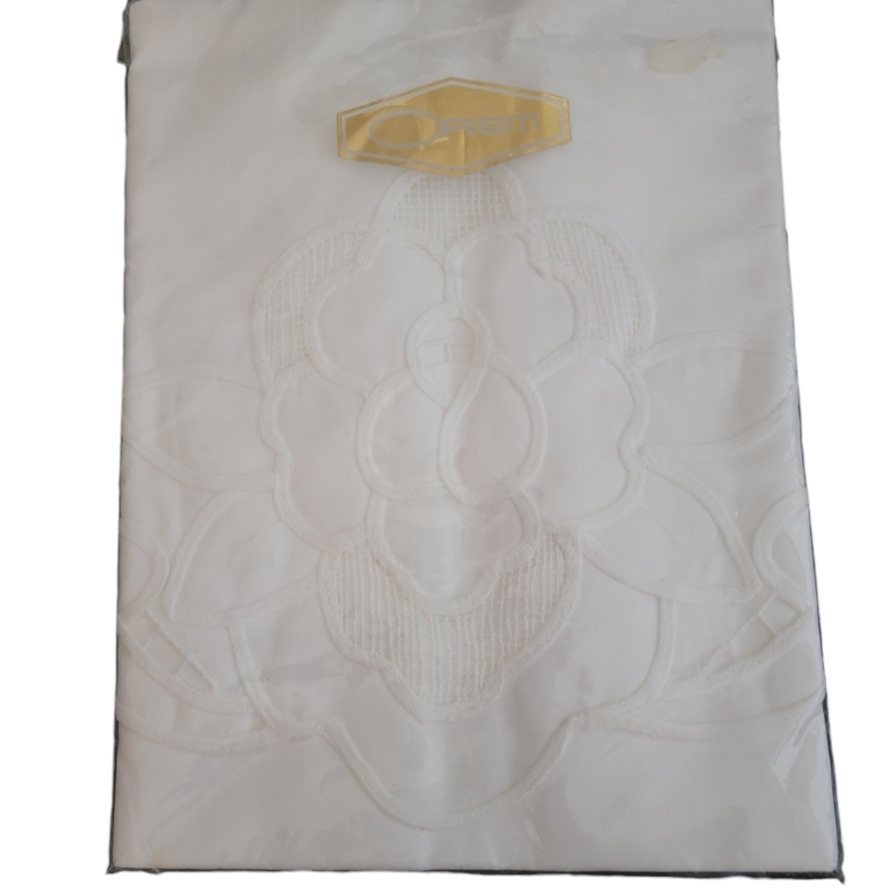 NEW WITHOUT Tag in Bag 1 White Envelope Lace Pillow Sham Queen Size 100% Cotton - Picture 2 of 2